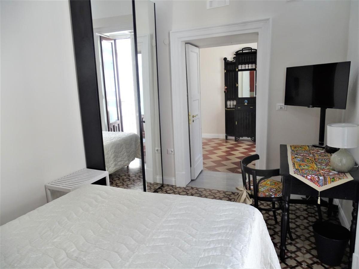 Sogno Etneo Bed & Breakfast Catania Bagian luar foto