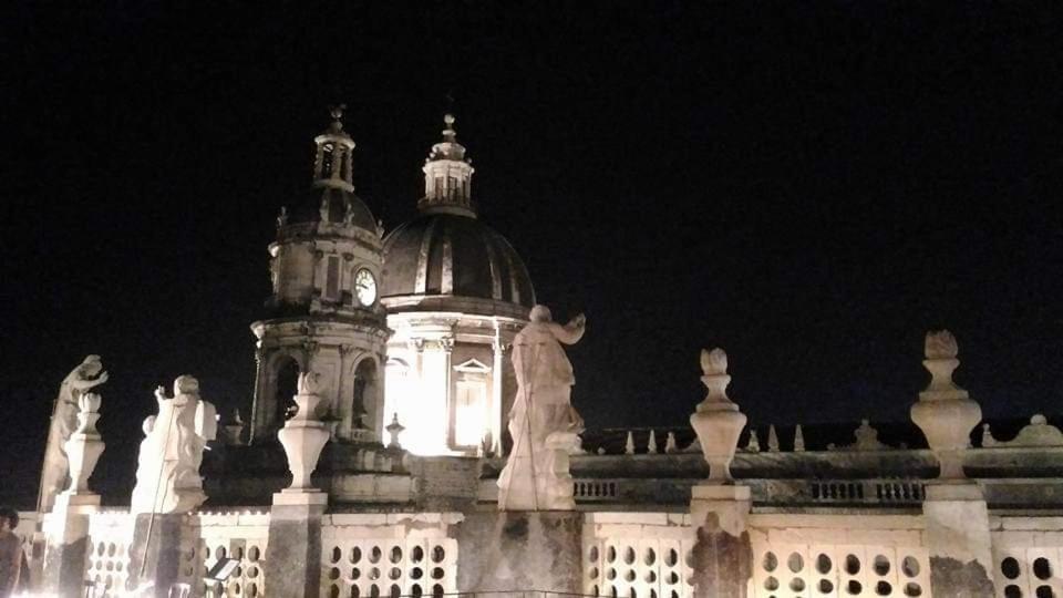 Sogno Etneo Bed & Breakfast Catania Bagian luar foto