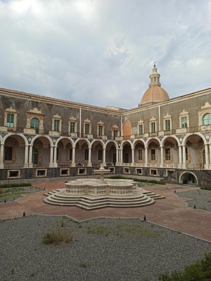Sogno Etneo Bed & Breakfast Catania Bagian luar foto