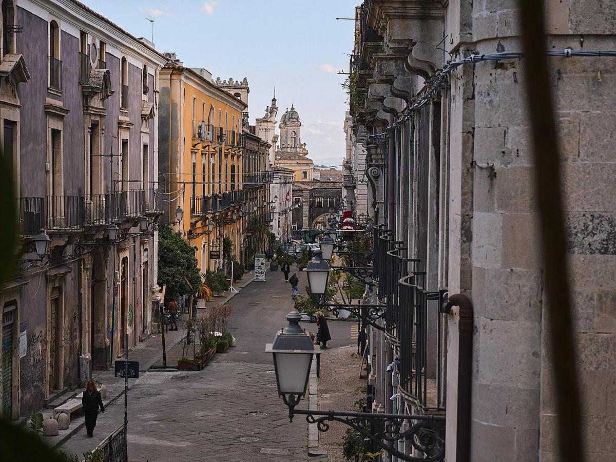 Sogno Etneo Bed & Breakfast Catania Bagian luar foto